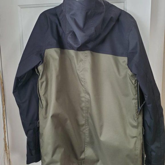 Men's Oakley Ski/Snowboard Jacket Black/Green size Medium - Picture 2 of 3